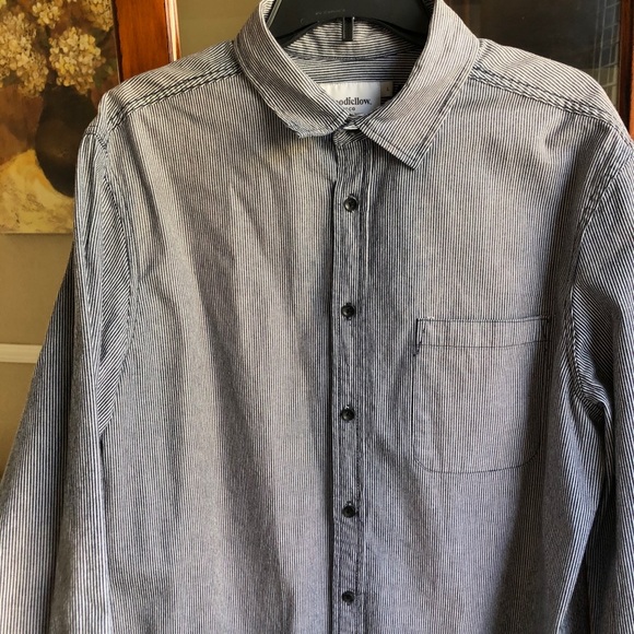 Men’s Striped Button-down  L - Picture 3 of 8